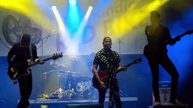 Let Yourself Go (live au Redbike Festival 2025)